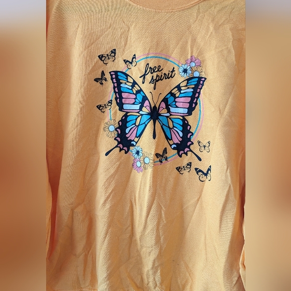 Free Spirit Crewneck - Picture 2 of 2
